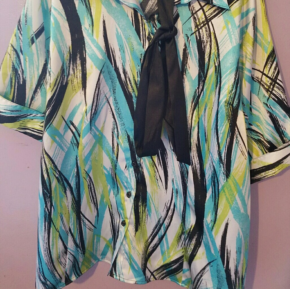Shirt - Picture 2 of 3